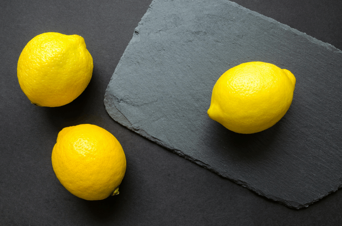 Prepariamo in casa il detersivo al limone