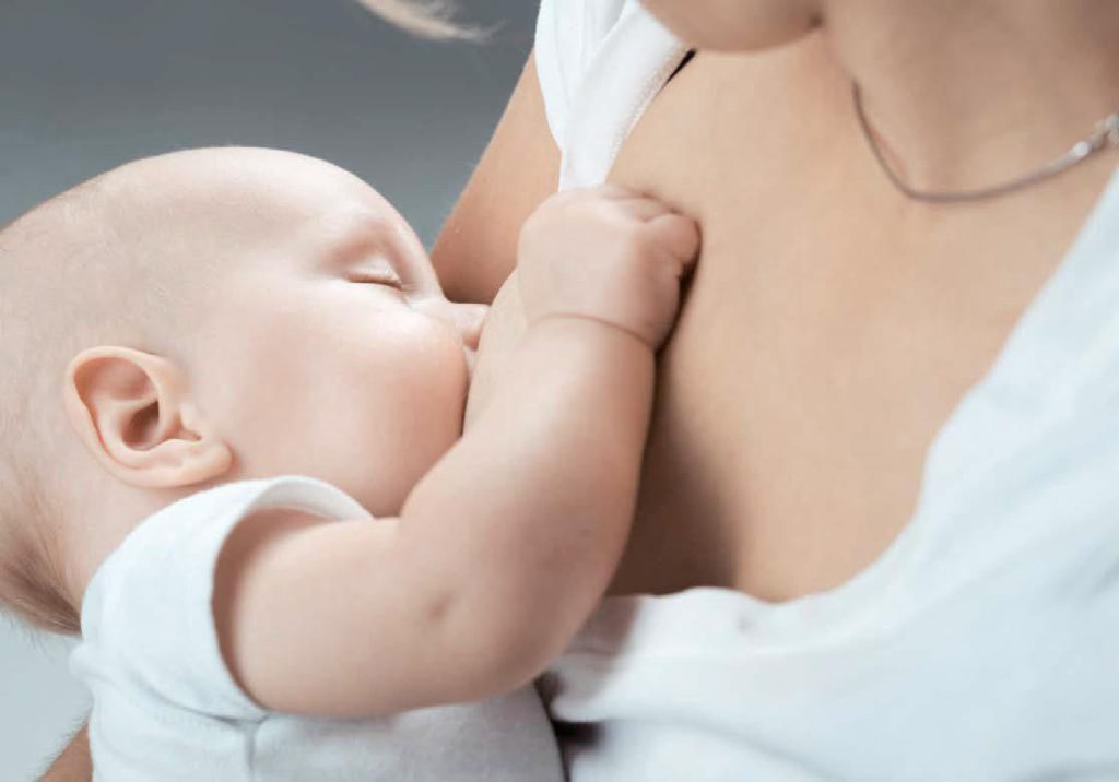 Allattamento: quando a scoraggiare le mamme sono i &laquo;falsi miti&raquo;