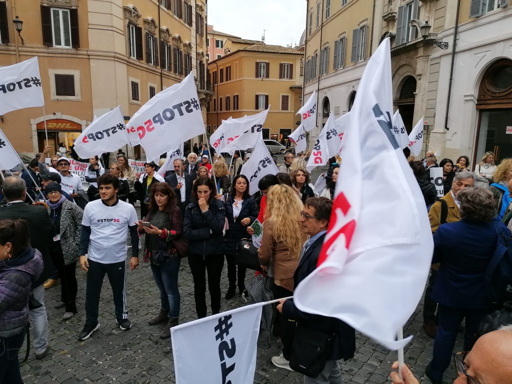 Alleanza Stop 5G: &laquo;Sit-in davanti all’Istituto Superiore di Sanit&agrave;&raquo;