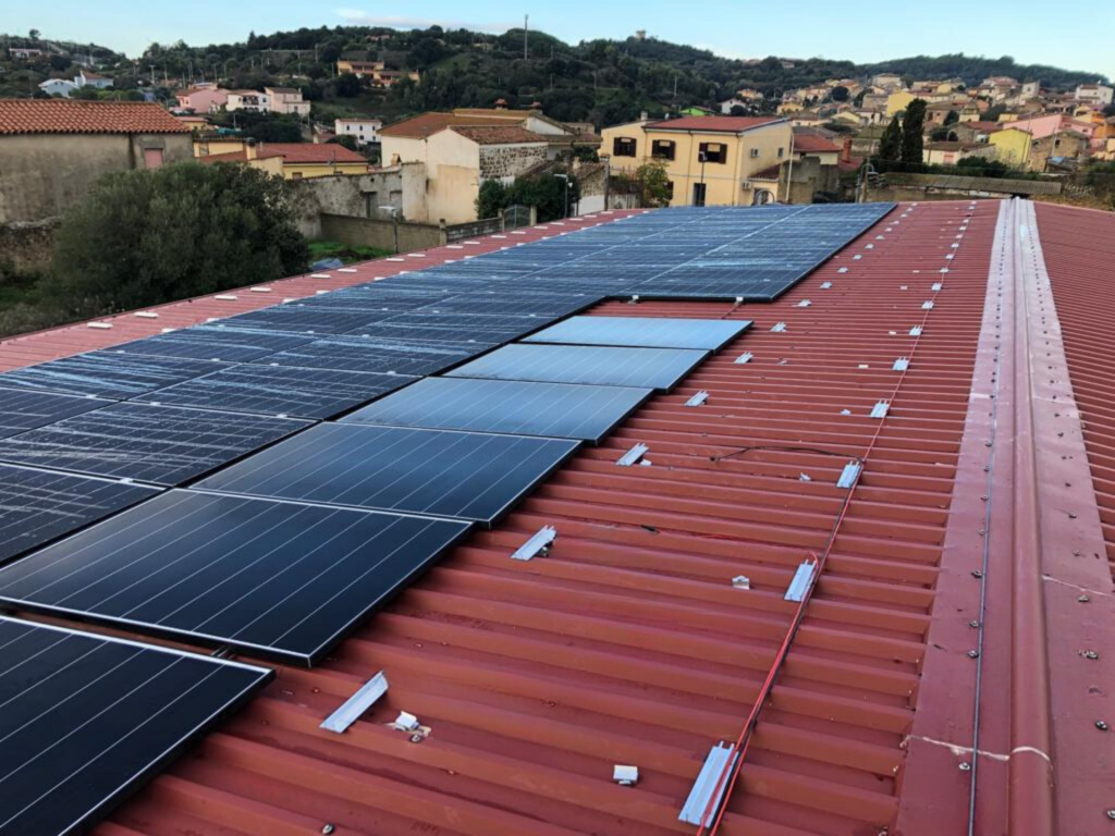 Comunit&agrave; energetiche: l’Agenzia delle Entrate chiarisce su incentivi e vendita energia per il Terzo Settore