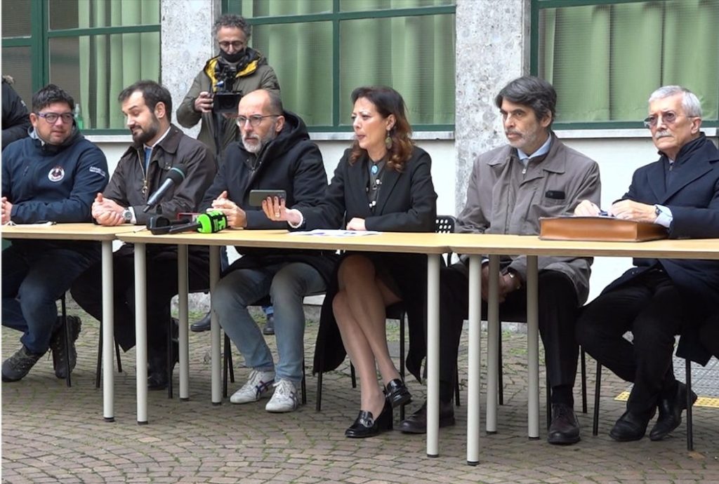 Covid, nasce commissione scientifica indipendente: &laquo;Chiediamo confronto urgente con il cts&raquo;