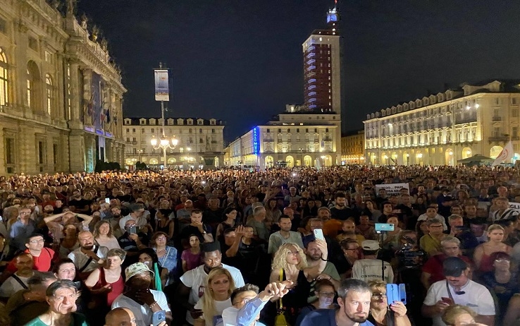 Il giurista Ugo Mattei: &laquo;Green pass, strumento subdolo di esclusione sociale&raquo;. Decine le manifestazioni di protesta