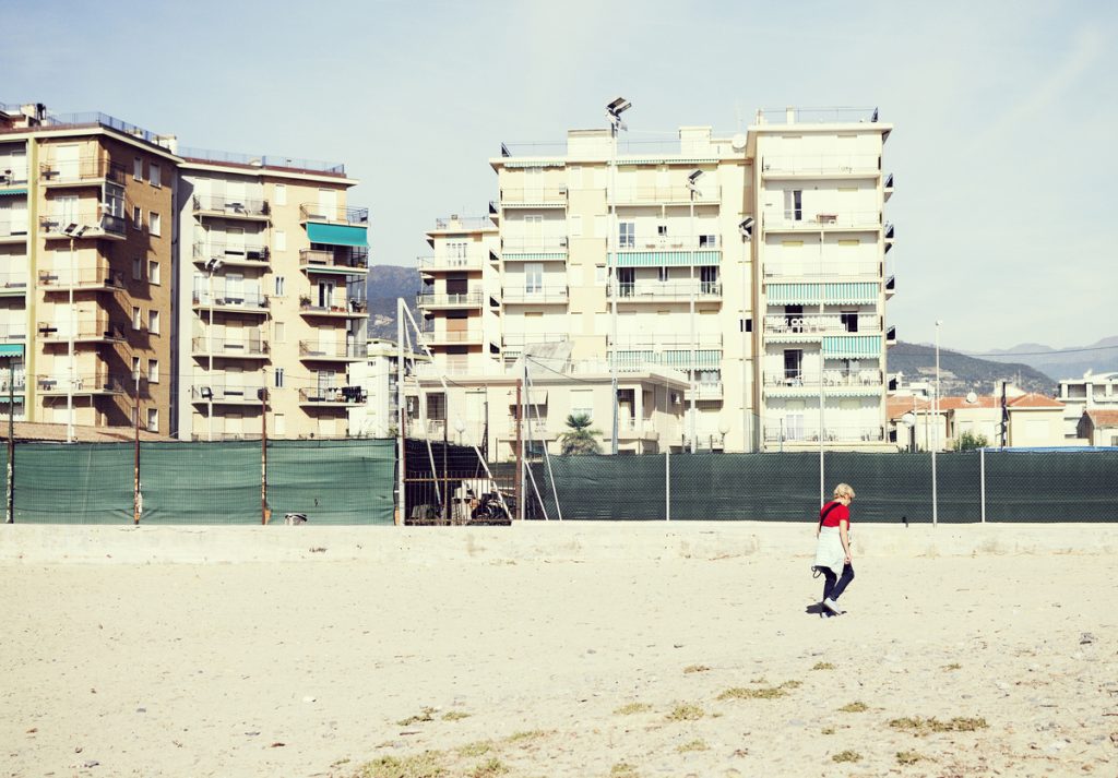 Sulle spiagge c&rsquo;è sempre più cemento