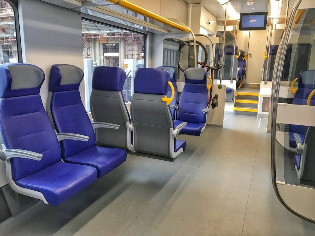 &laquo;Via il super green pass dai mezzi pubblici&raquo;: lanciata una petizione