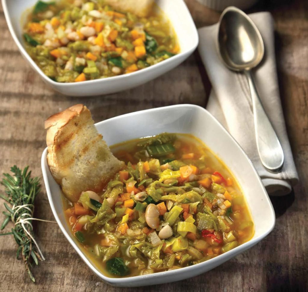 Zuppa di ortaggi con crostone all&rsquo;aglio