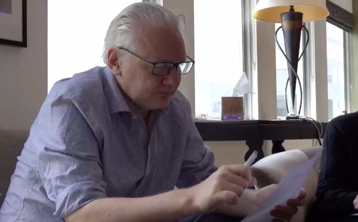 Julian Assange &egrave; libero