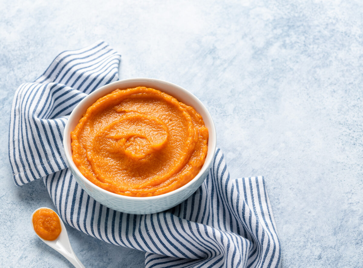 Pur&egrave; di carote con olive verdi