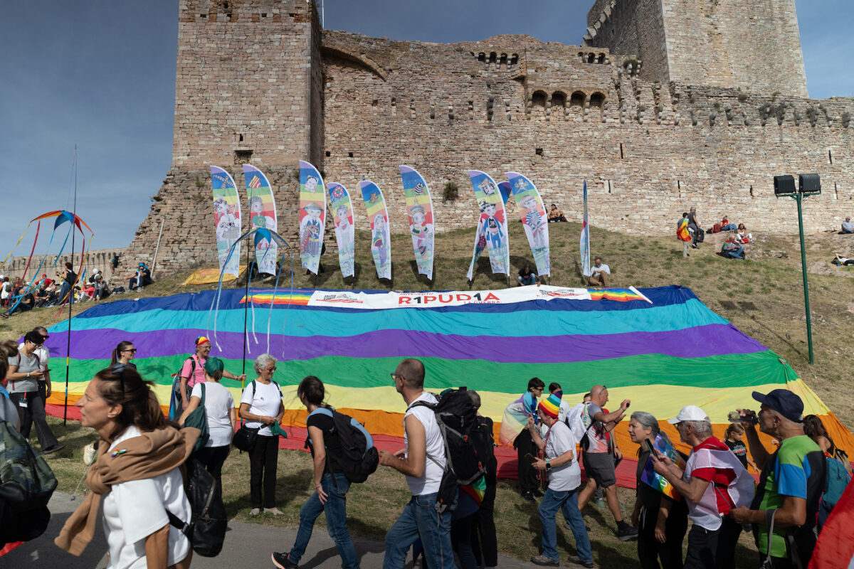In decine di migliaia alla marcia Perugia-Assisi per la pace